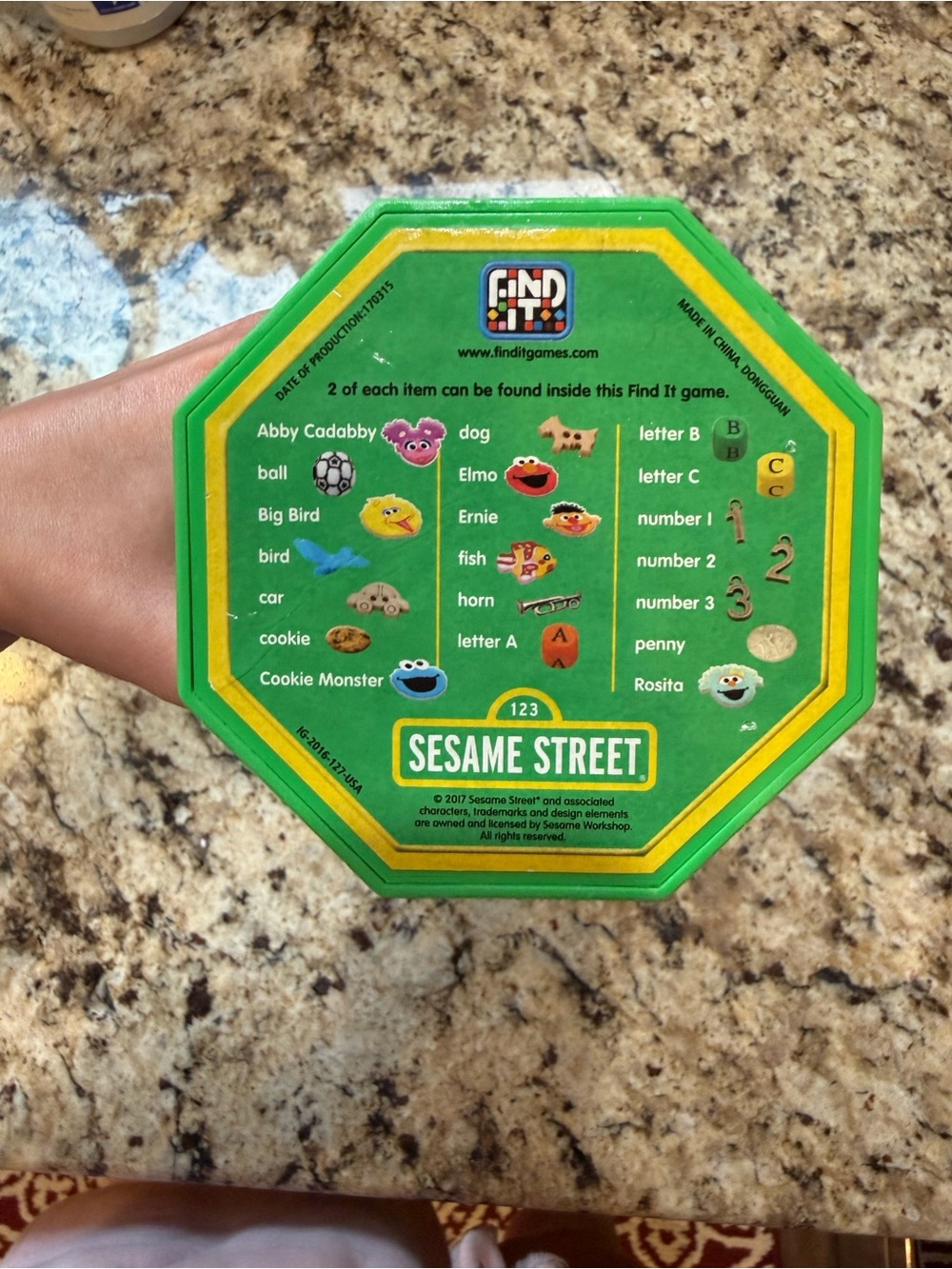 Sesame Street Green Octagonal Find-It Tin